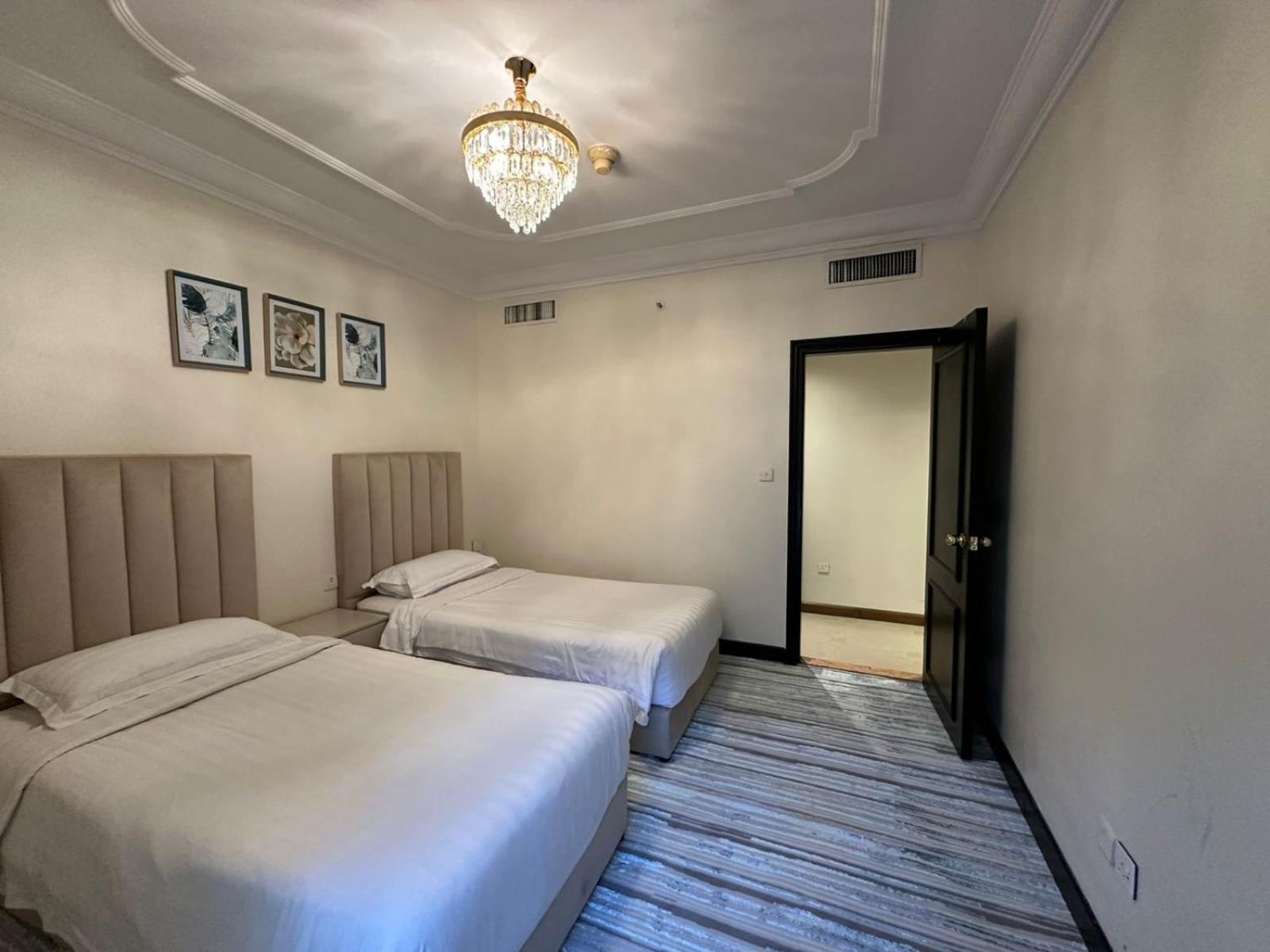 Zad Al Eman Suites Hotels Medína Pokoj fotografie